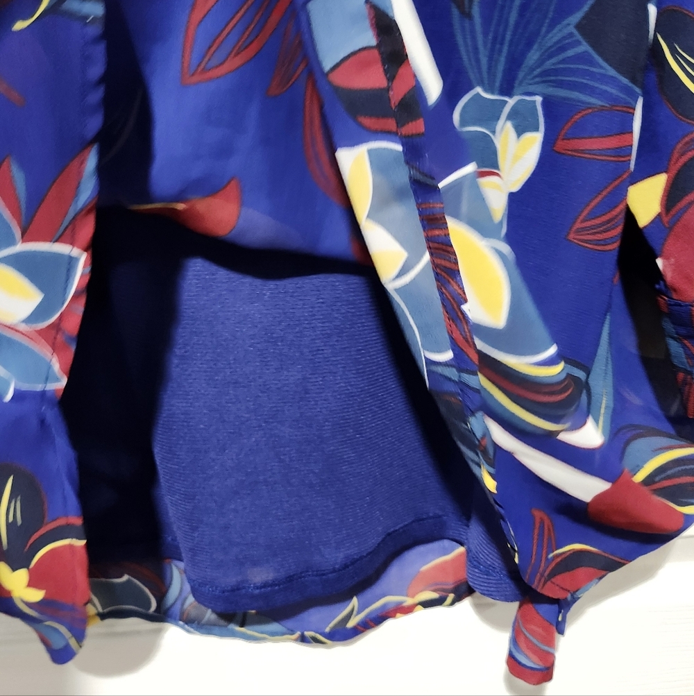 East Adeline Blue Floral Blouse Size 1X - Picture 5 of 7